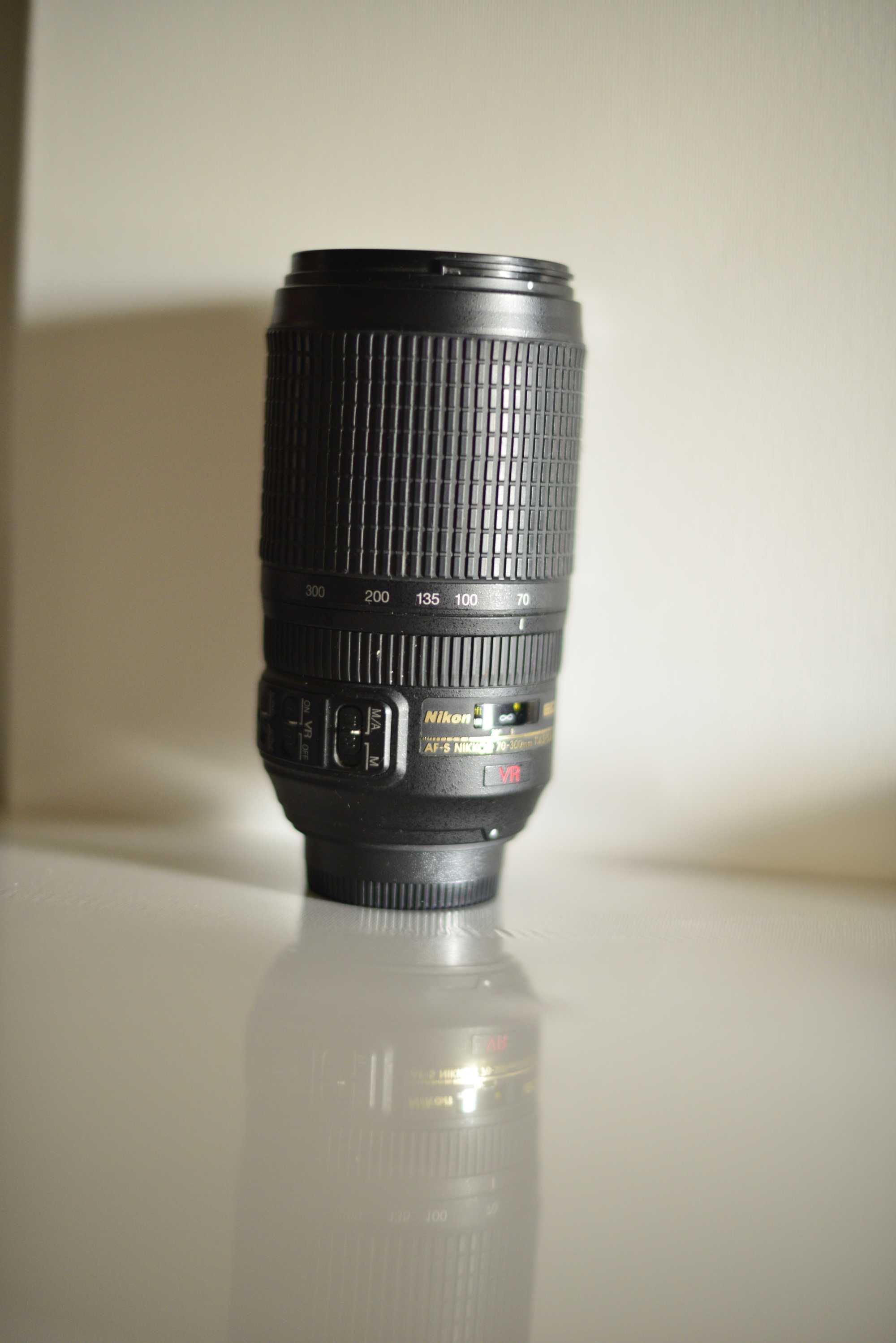 AF-S VR 70-300mm f/4.5-5.6G full frame обектив