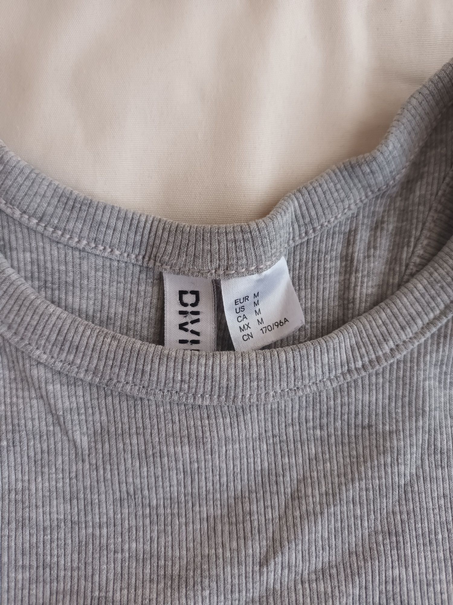 Комплект от 4 топа H&M, М размер, Спиди/лично предаване