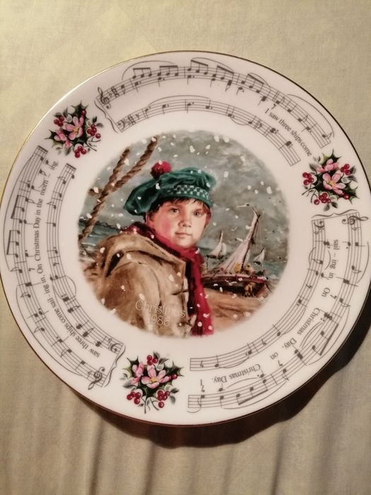 Royal Doulton, чиния