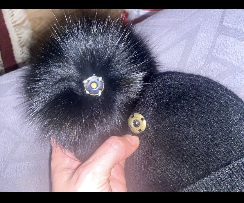 Fes angora şi moț de blană din iepure