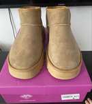 Cizme imblanite tip UGG