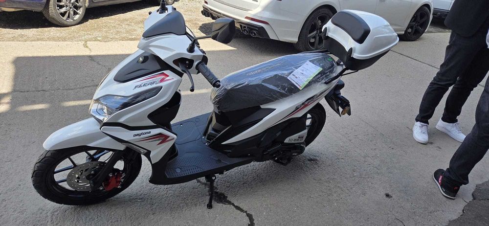 Scutere noi 110cc de închiriat pentru livrari glovo bolt etc bucuresti