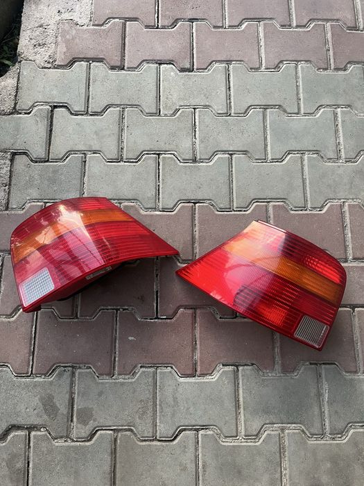 Vând piese Golf 4 (stopuri, manete, ceasuri bord)