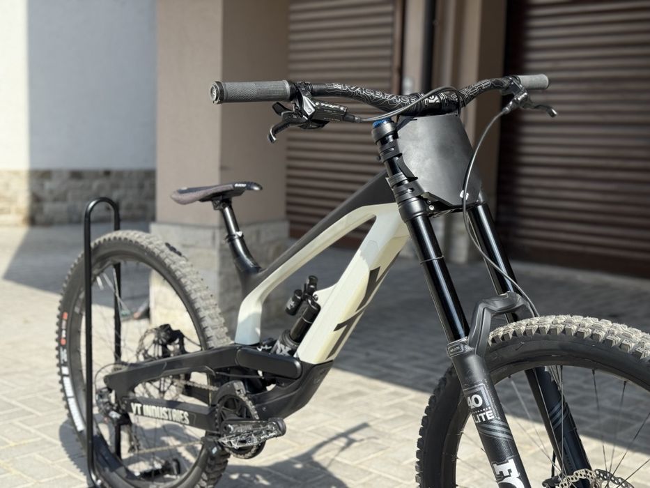 Велосипед YT Tues CF Pro 2019 M/L НОВ