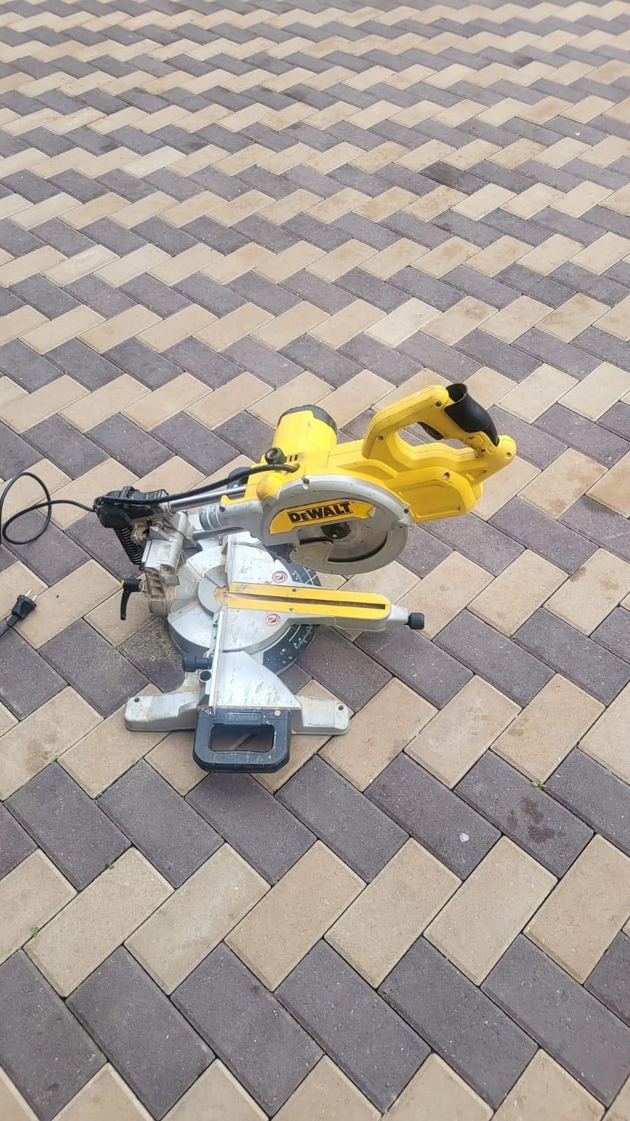 Mașina de legat tjep Dewalt Festool Rigla vibranta