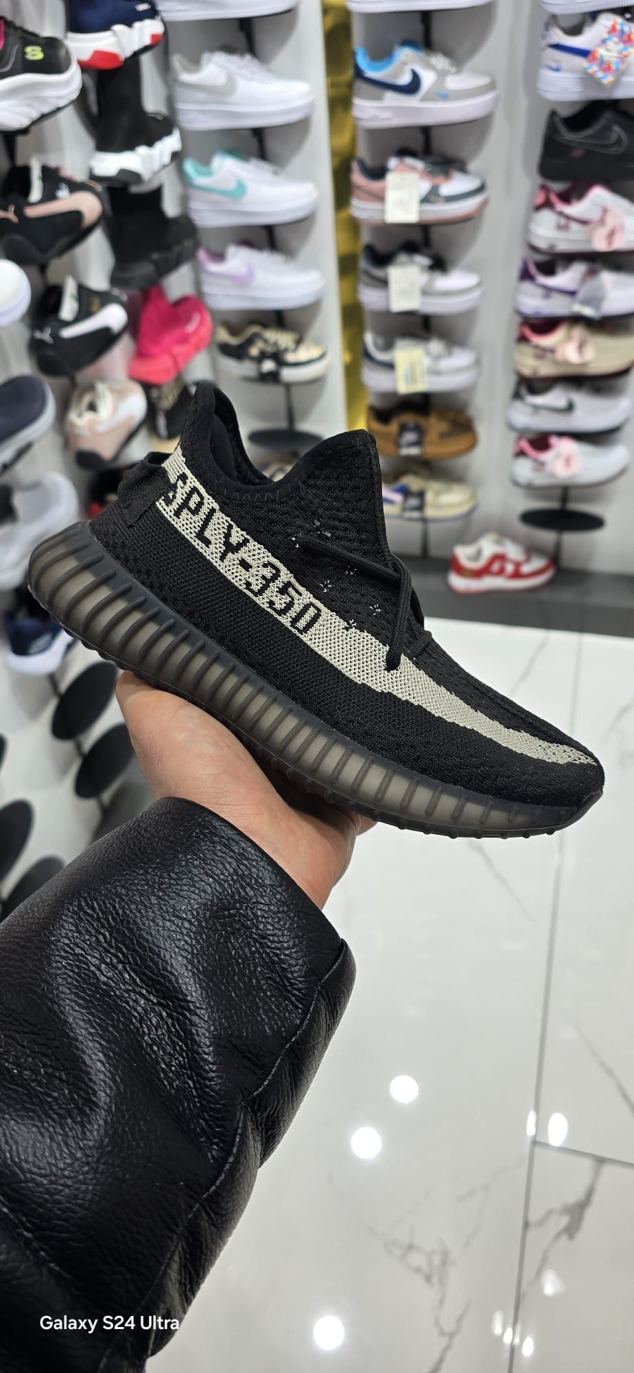 Нови модели Adidas yeezy boost 350 V2