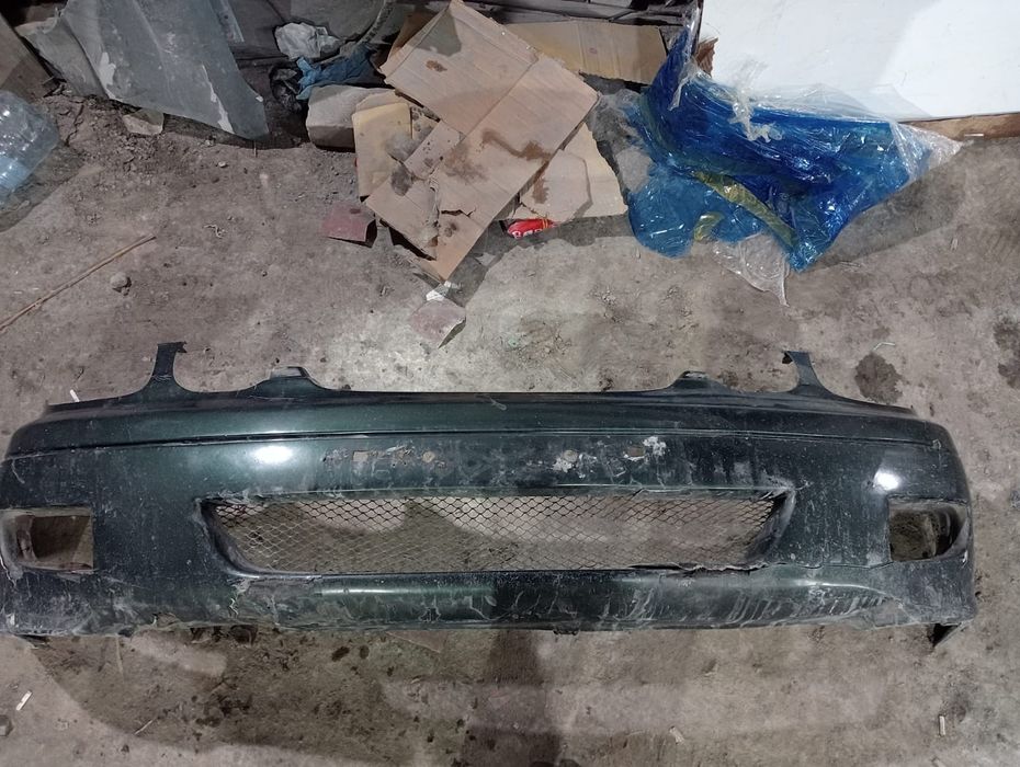Продам бампер на Лексус GS 300