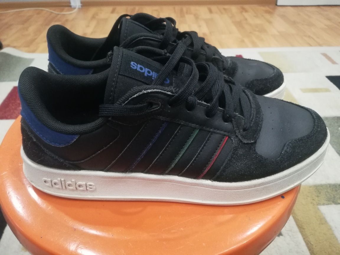 Обувки Adidas 42 номер