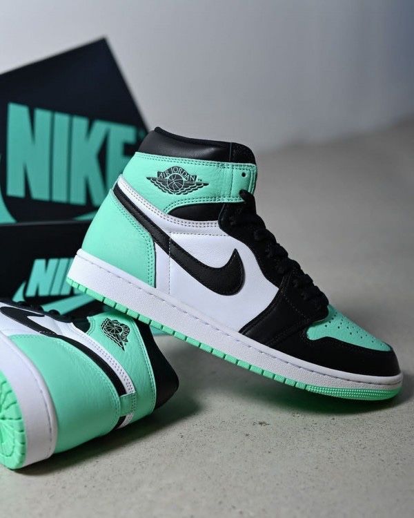 Air Jordan 1 Retro High OG Green Glow