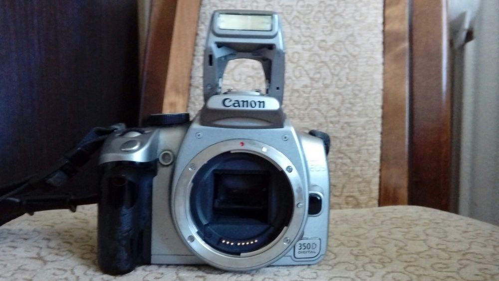Продам тушку фотоаппарата кэнон-350d
