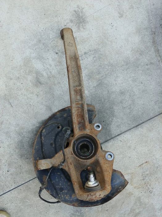 fuzeta dreapta fata 3.0 cdi 642950 mercedes r-class w251