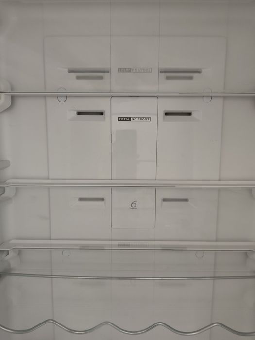 Хладилник whirlpool инокс