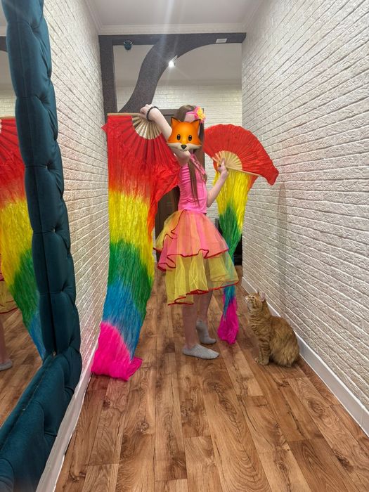 Продам костюм конфетки