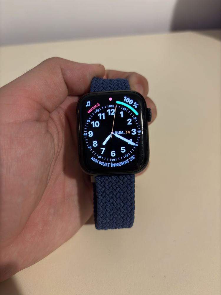 Apple watch series 8 , 45 mm, cellular