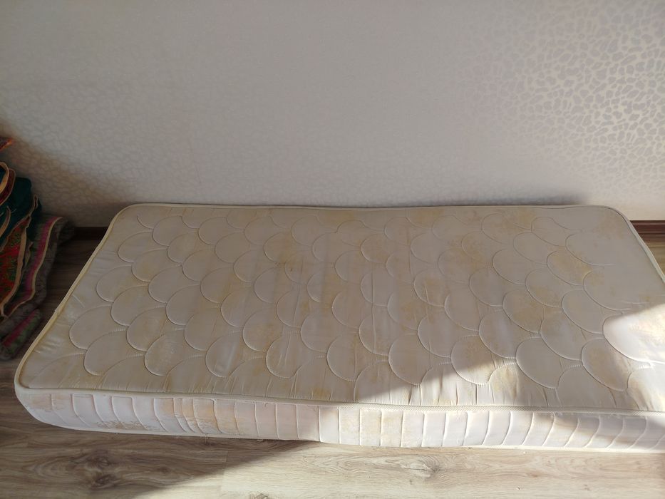 Продам матрас б/у