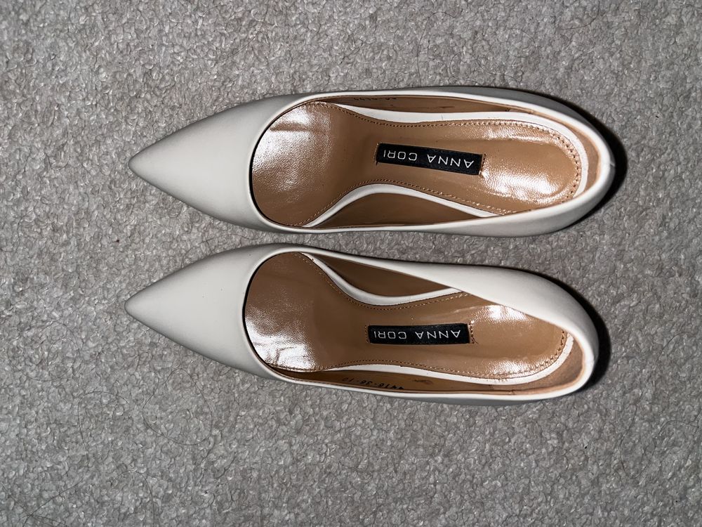 Pantofi ANNA CORI (toc defect)