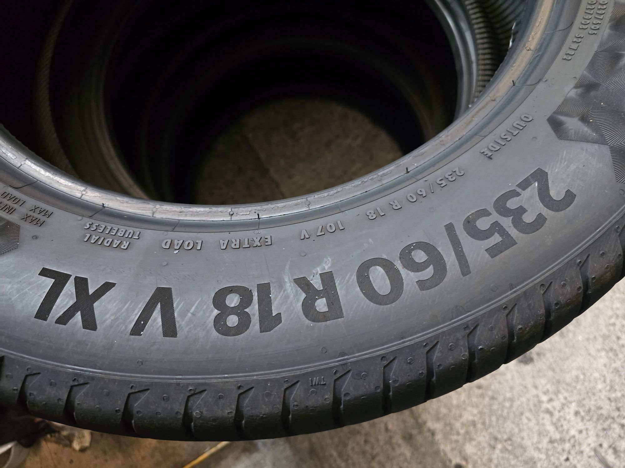 Continental 235/60 R18 107V vară