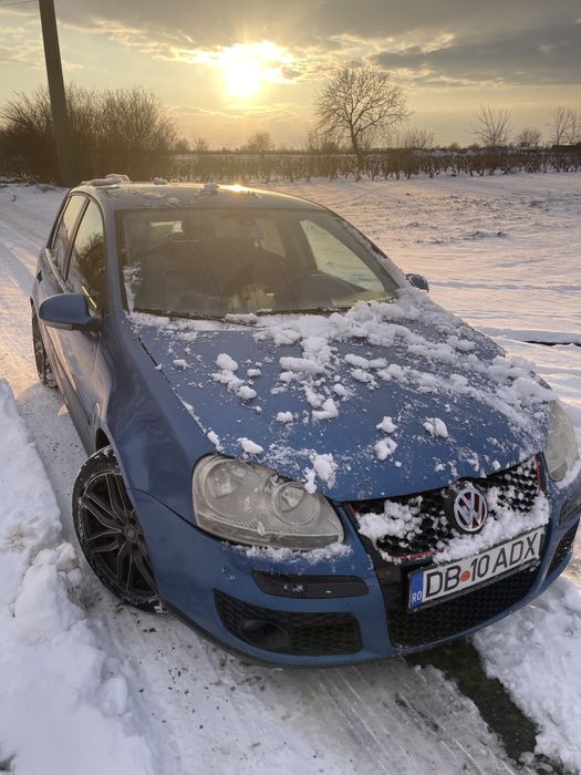 Golf 5 an fabricatie 2004 19 tdi madina este intro stare perfecta