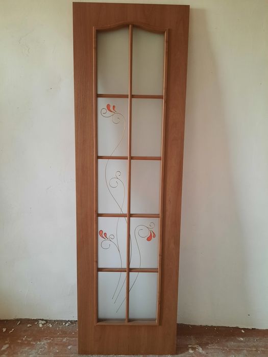 Межкомнатные двери 80см,60см