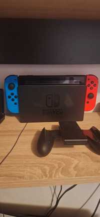 Nintendo Switch cu 2 jocuri si husa negociabil