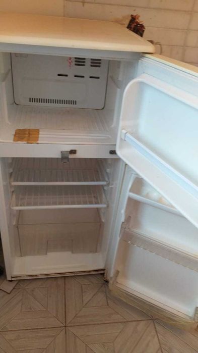 продам б/у холодильник