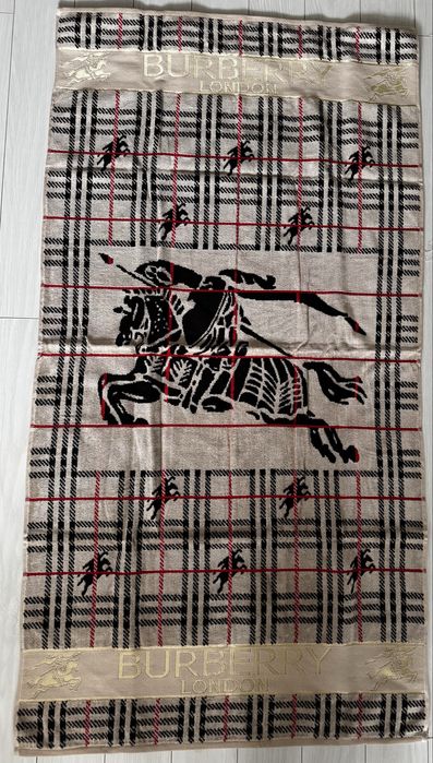 Луксозни плажни кърпи BURBERRY