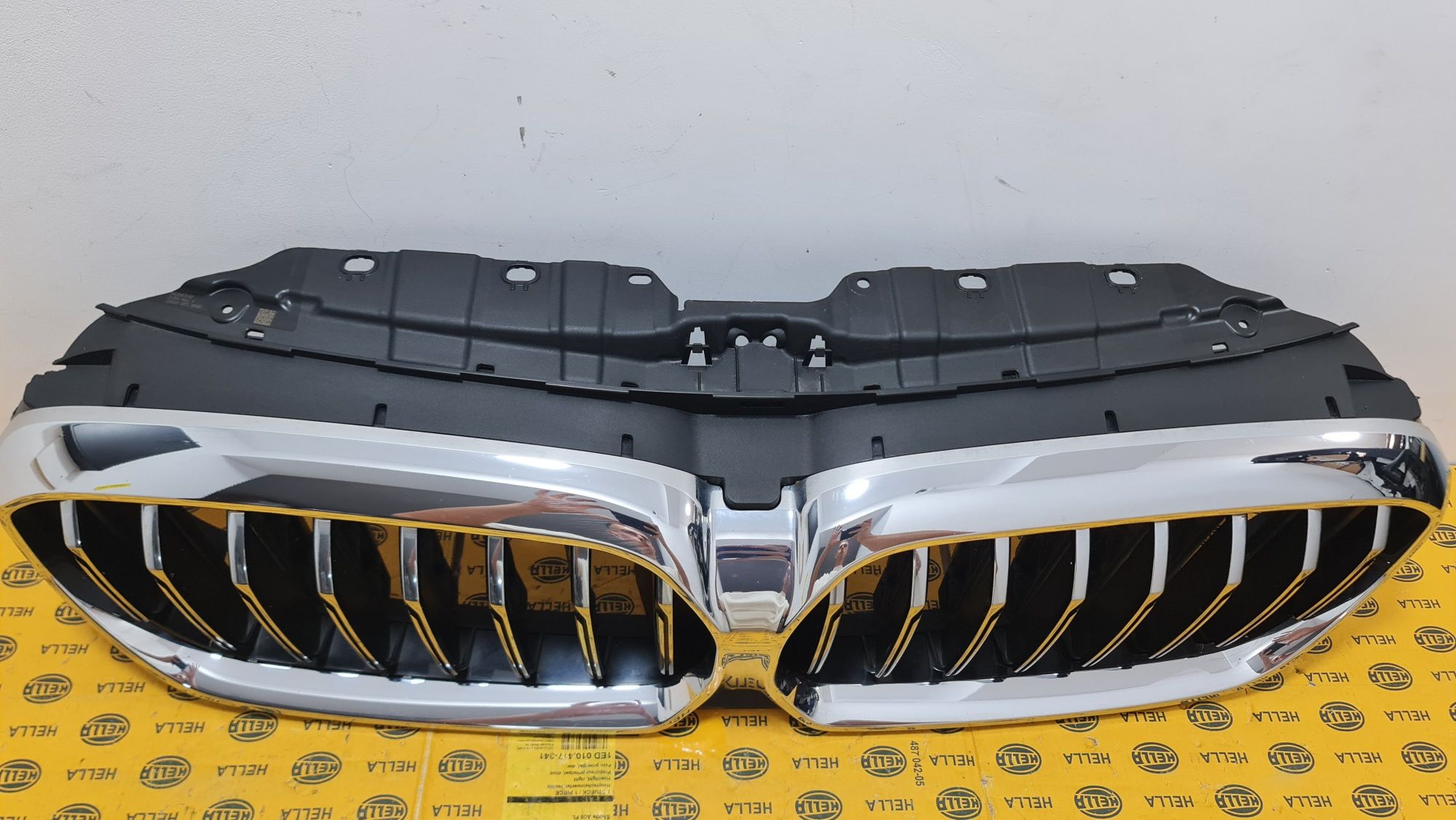 Grila masca radiator bara fata hota clapete BMW 5 g30 lci facelift