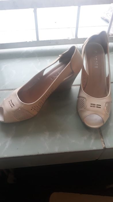 Balerini & pantofi decupat la vârf