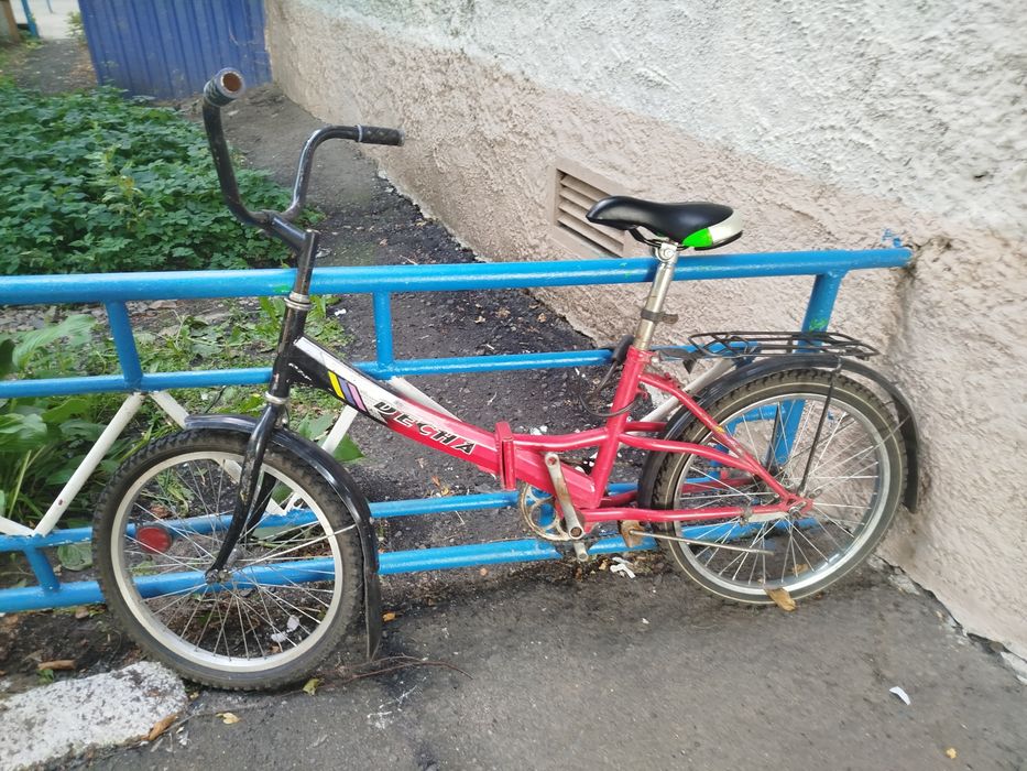 Велосипед. На ходу. Городской. Дамский.