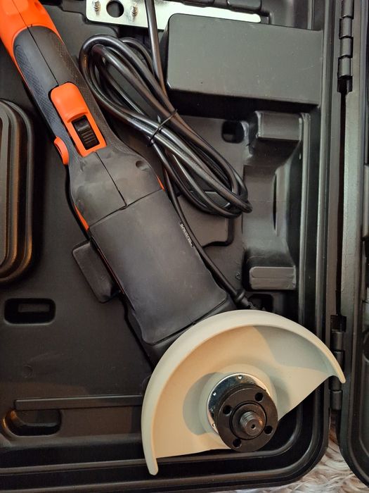 Чисто нов ъглошлайф Black&Decker KG1202K 1200W, 125mm, 11000 об/мин
