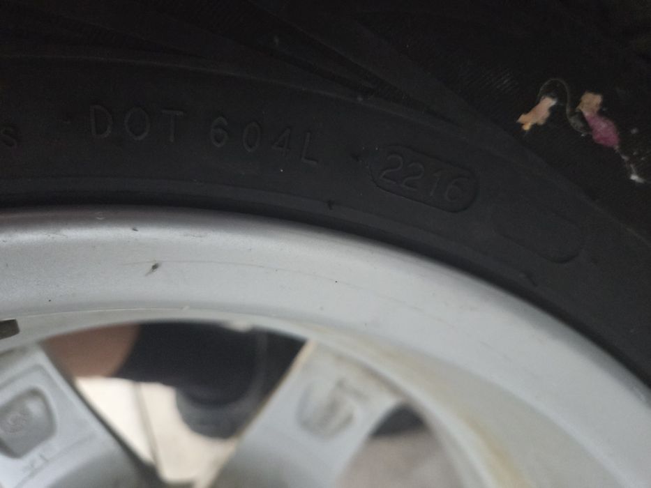 Cauciucuri de jarna cu jenti de aluminiu, 185/60 R15 Skoda Rapid