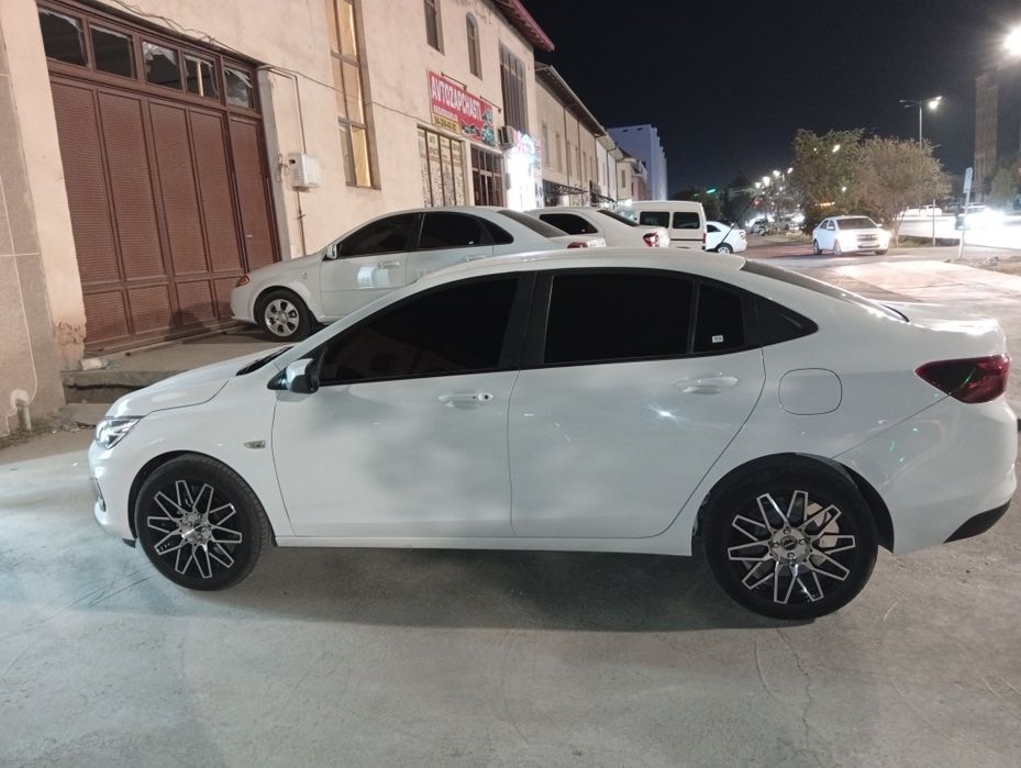 Onix turbo Sotiladi yoki Ijaraga beriladi
