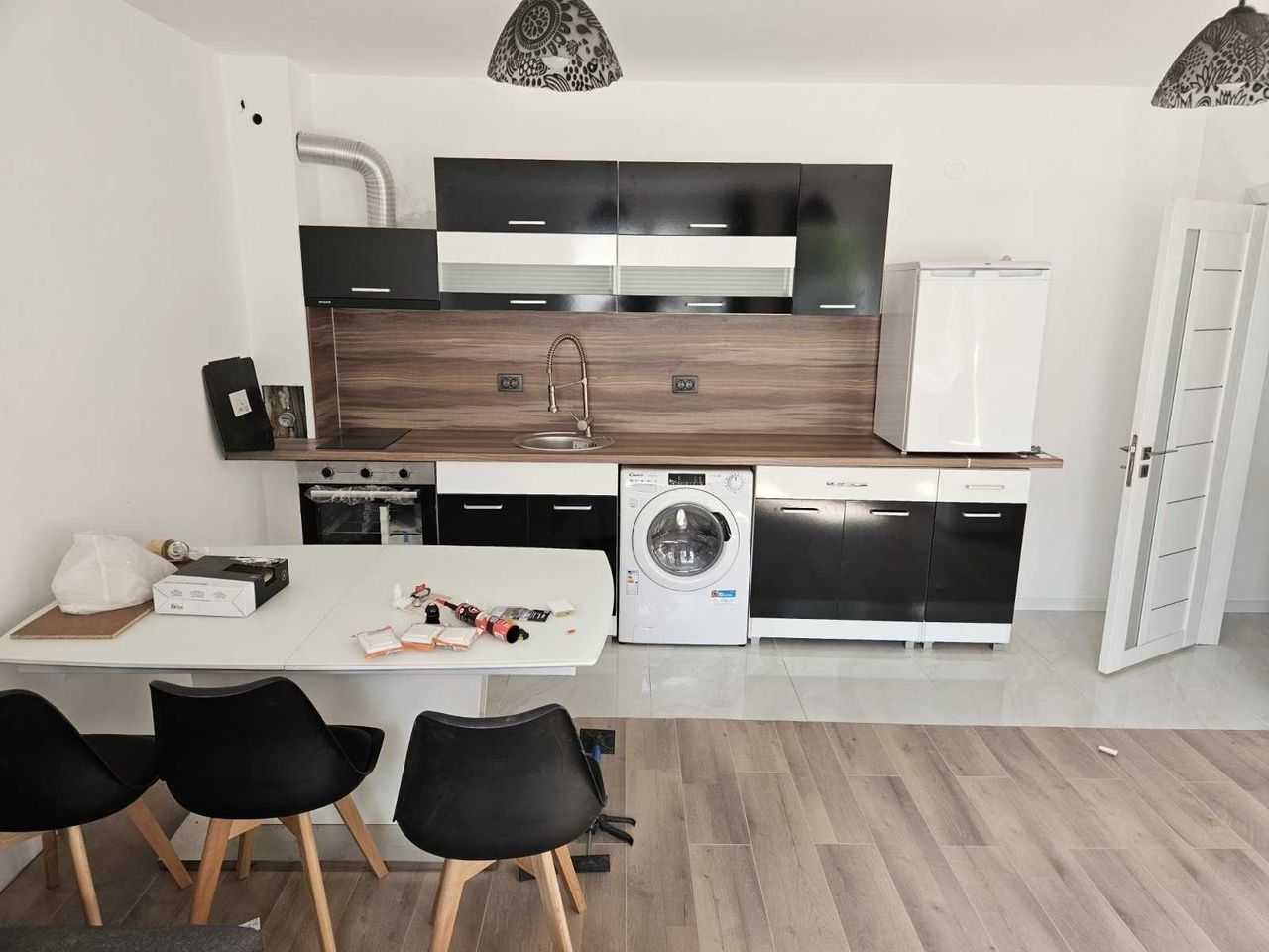 Дава се под наем Тристаен апартамент в София, Център - 87 кв.м за 800 € - Снимка #7