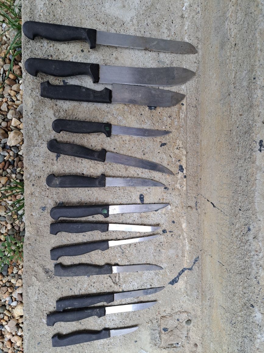 Set de 13 cuțite negre