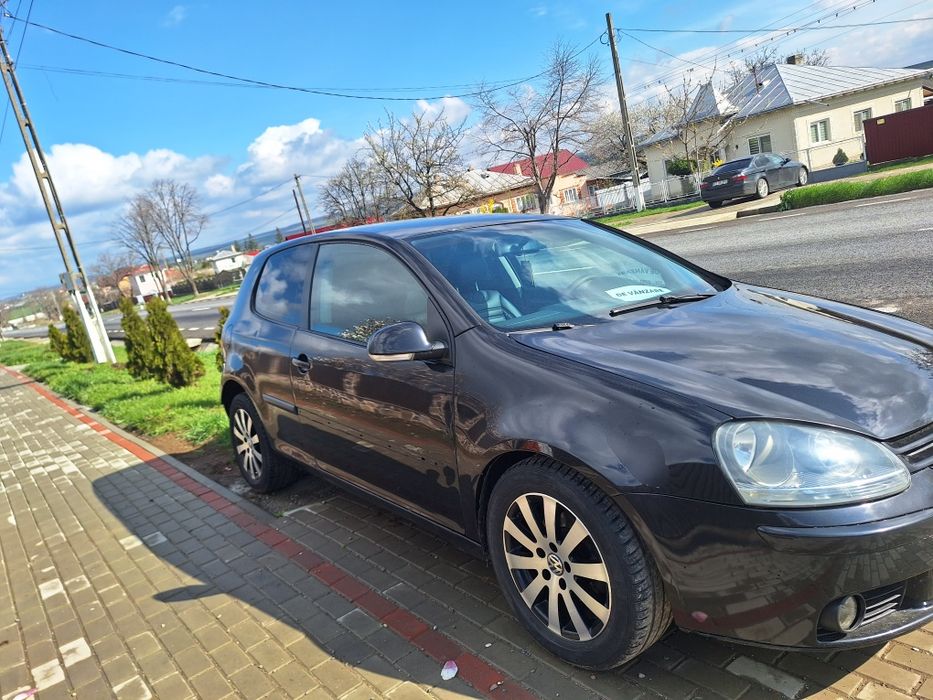 Vând golf 5 an 2006
