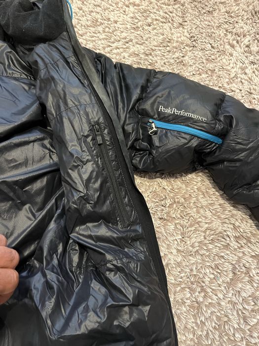 Peak Performance Black Light Down-оригинално пухено яке