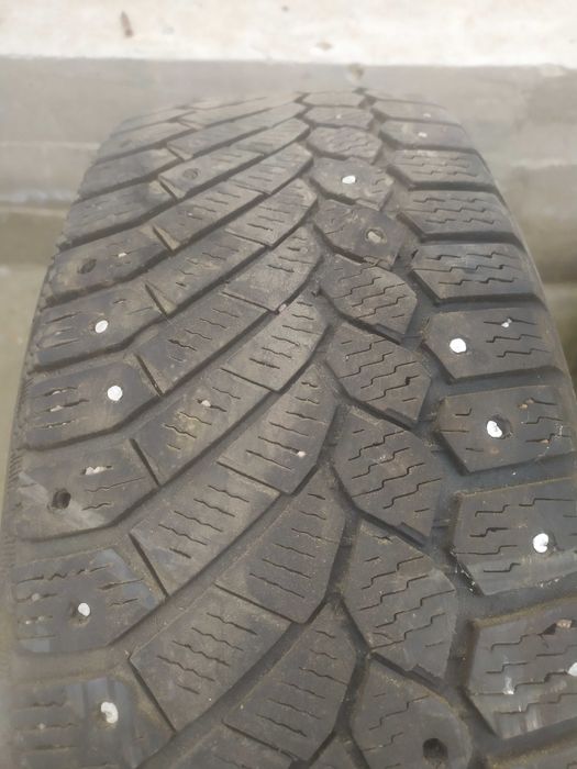 Продам резину зимнюю 185/65 R15