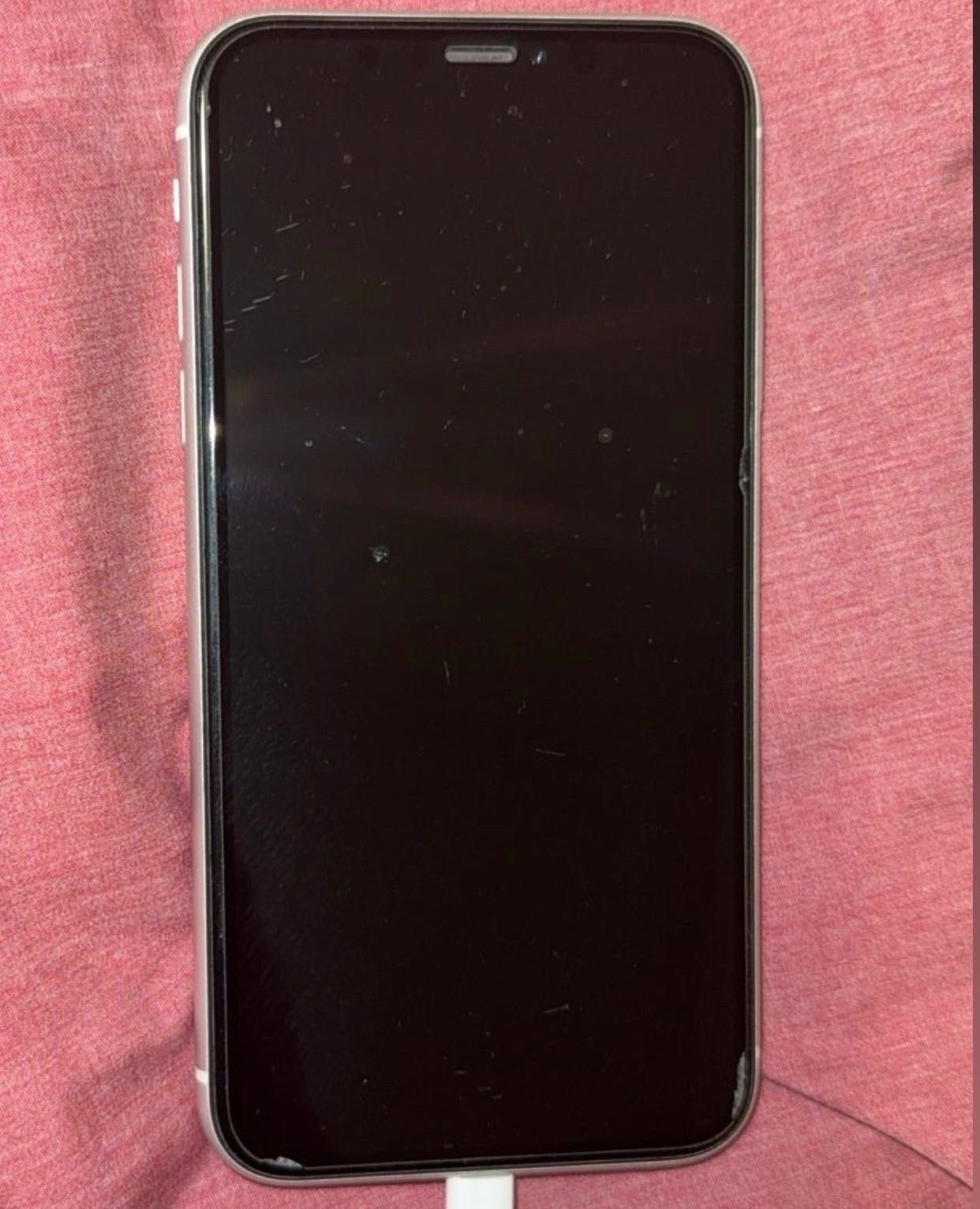 iPhone XR- 64GB 79%