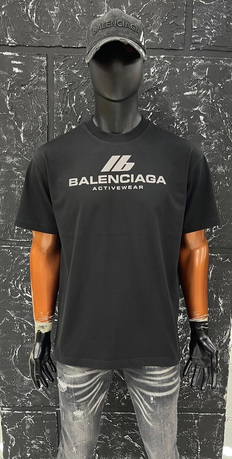 Мъжка тениска Balenciaga

Най-висок