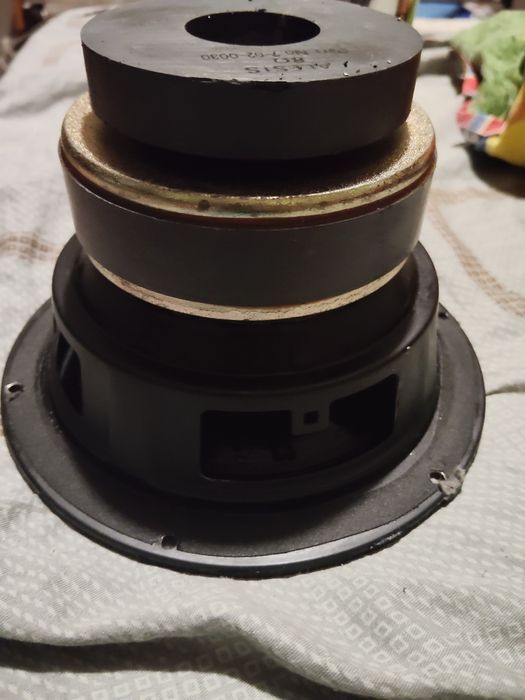 Difuzoare Alesis schimb cu pickup