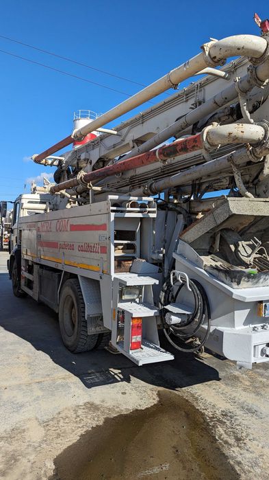 MERCEDES BENZ Pompa de beton Putzmeister 27m