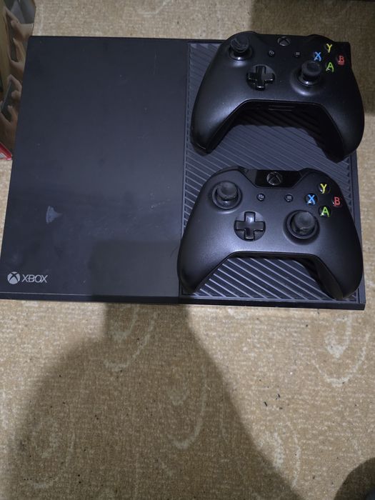 Продам xbox one fat версия