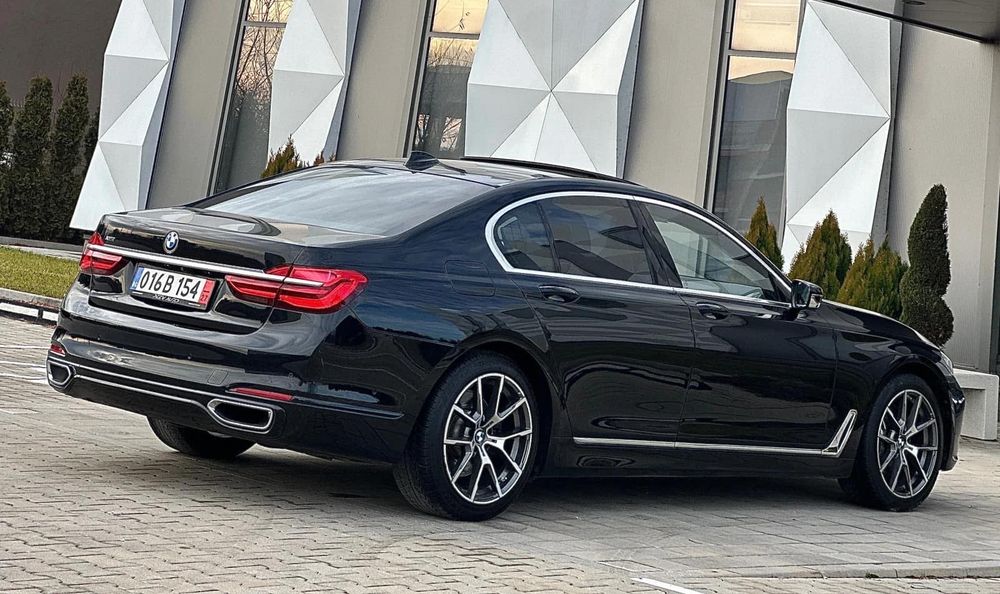 BMW 730 xDrive Регистриран