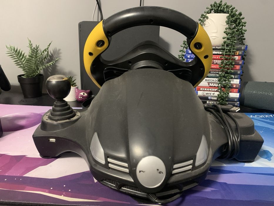 Volan Gaming cu pedale