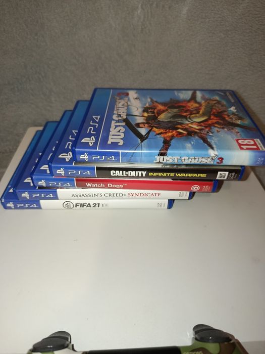 PS4 PRO sshd 1.5 TB  ( 1500GB ) + 6 JOCURI si 1 controller alb nou