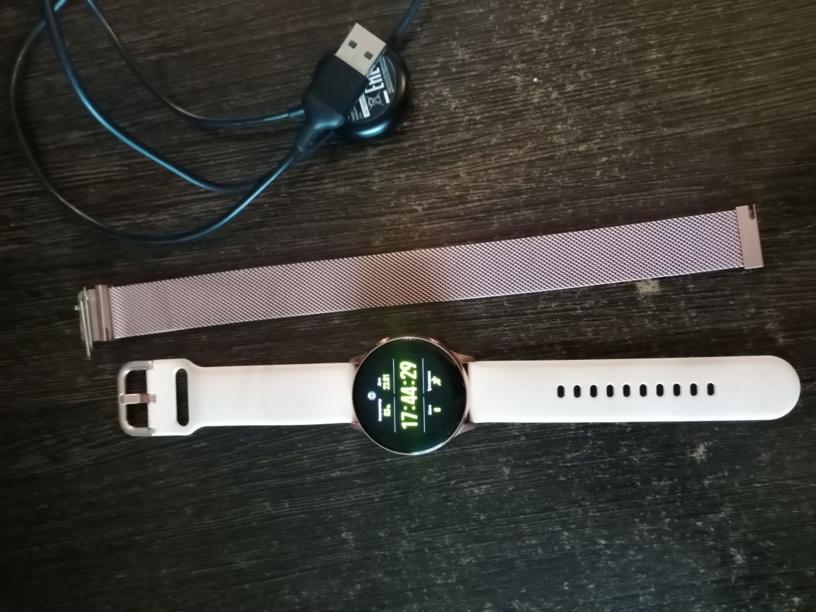 Продам смарт часы Samsung Galaxy Watch Active