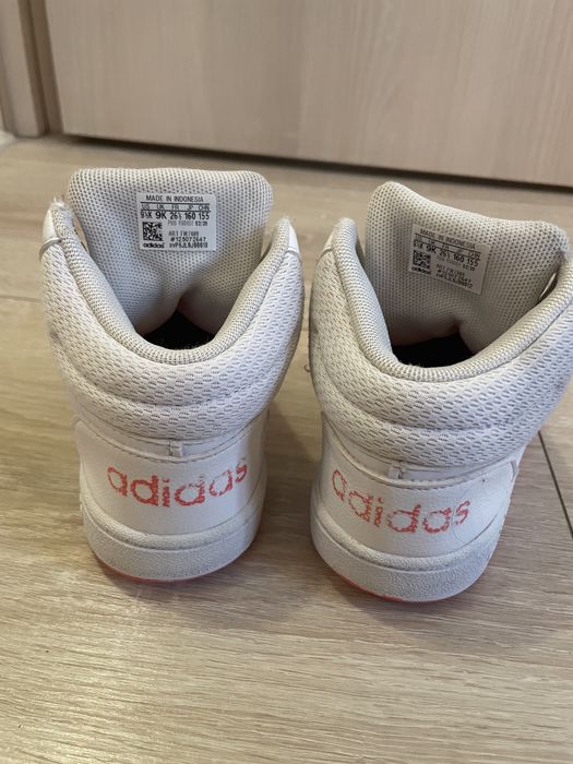 Adidas unisex alb cu rosu, marimea 26,5