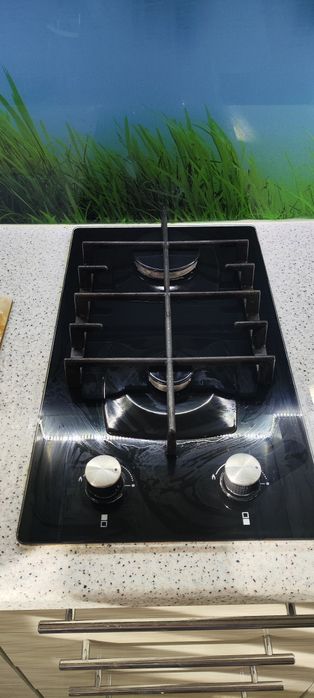 Срочно продам газовую поверхность Gefest