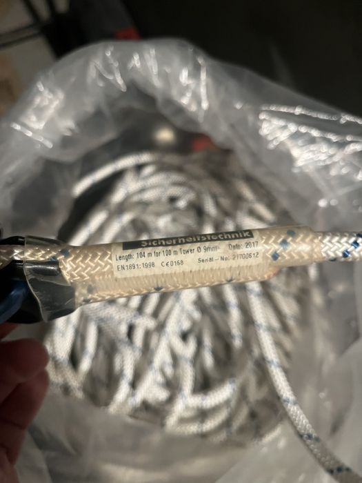 Въже - дължина 104 м, дебелина 9 мм