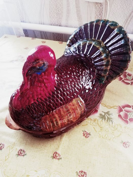 Продаётся жаровня керамическая, новая 7500т,отличный подарок